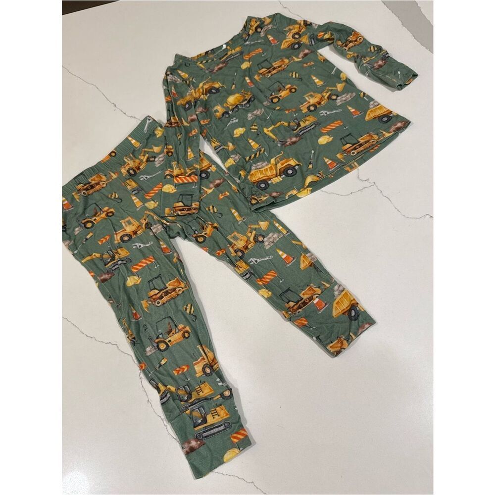 Posh Peanut Crawford Long Sleeve Basic Pajama- Construction | 18-24m